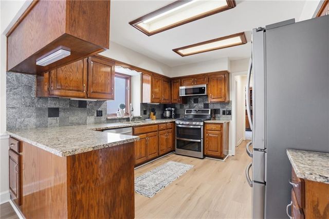 1308 SE 7TH Street, Lee's Summit, MO 64063