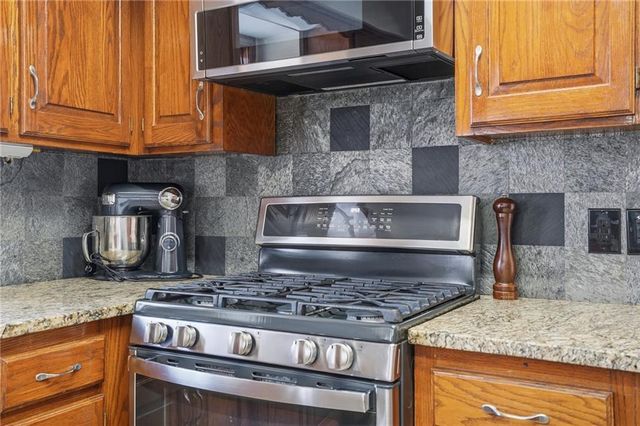 1308 SE 7TH Street, Lee's Summit, MO 64063