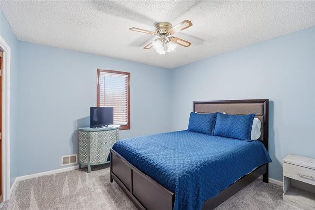 1308 SE 7TH Street, Lee's Summit, MO 64063