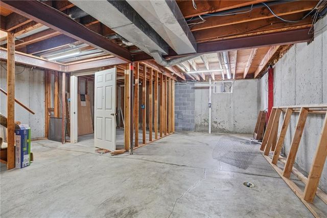 1308 SE 7TH Street, Lee's Summit, MO 64063