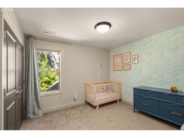 10071 Sw 8TH Pl, Portland, OR 97219