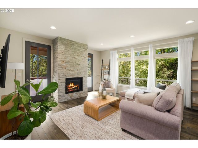 10071 Sw 8TH Pl, Portland, OR 97219
