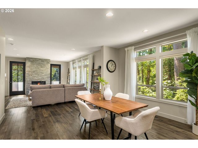 10071 Sw 8TH Pl, Portland, OR 97219