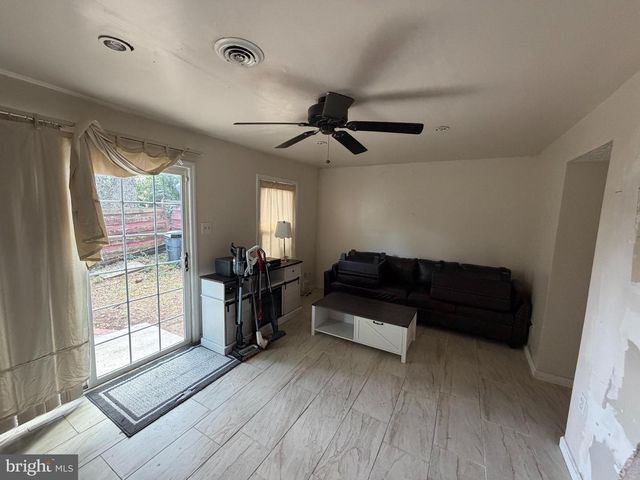 1391 IRONWOOD ST, Woodbridge, VA 22191