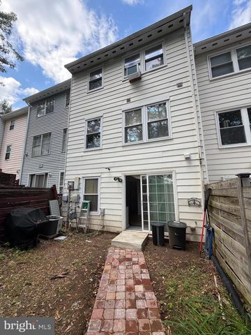 1391 IRONWOOD ST, Woodbridge, VA 22191
