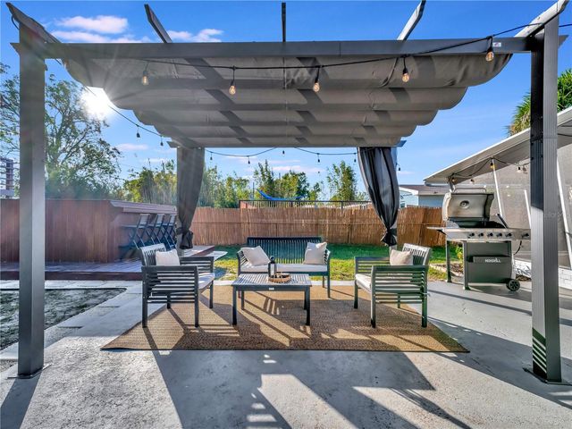 4002 W OKLAHOMA AVENUE, Tampa, FL 33616