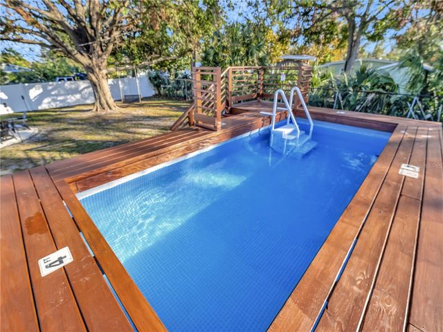 4002 W OKLAHOMA AVENUE, Tampa, FL 33616