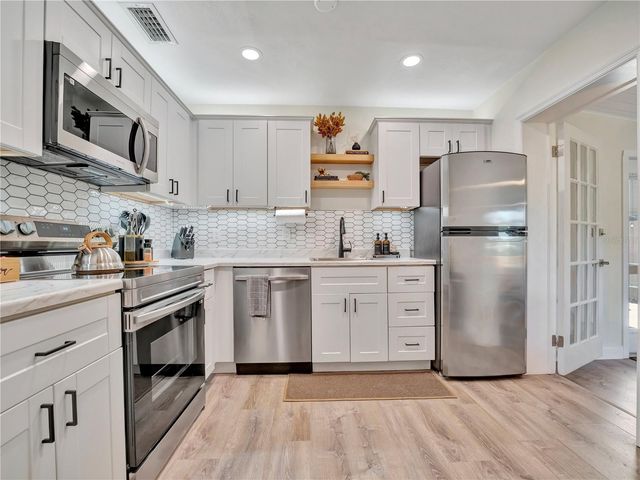 4002 W OKLAHOMA AVENUE, Tampa, FL 33616