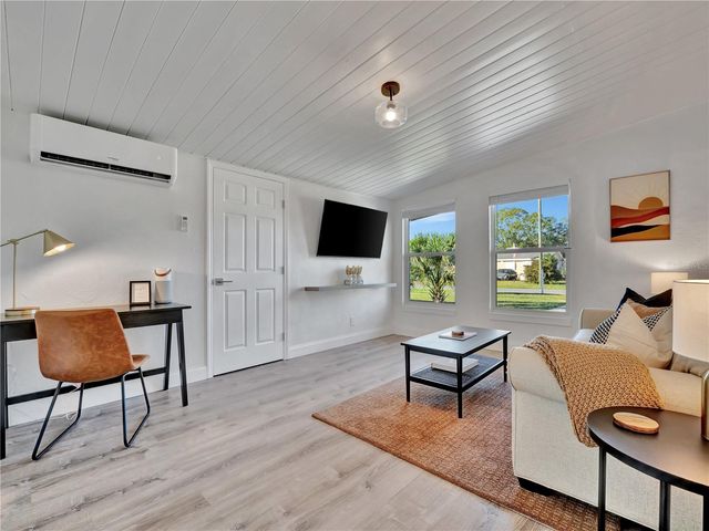 4002 W OKLAHOMA AVENUE, Tampa, FL 33616