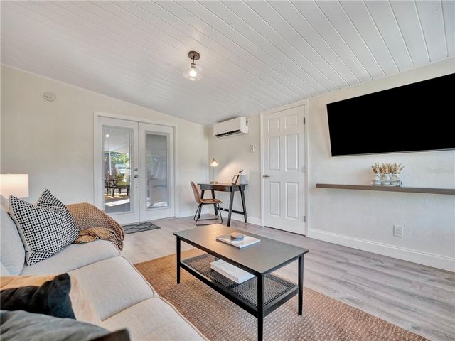 4002 W OKLAHOMA AVENUE, Tampa, FL 33616