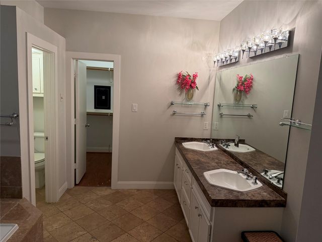 9833 Marlink, Houston, TX 77025