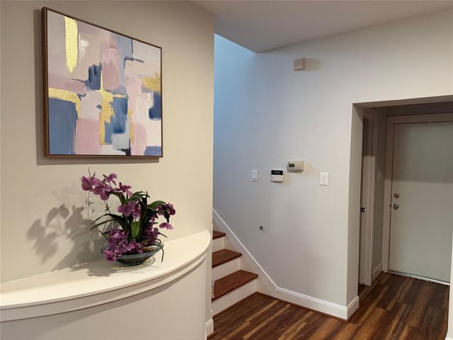 9833 Marlink, Houston, TX 77025