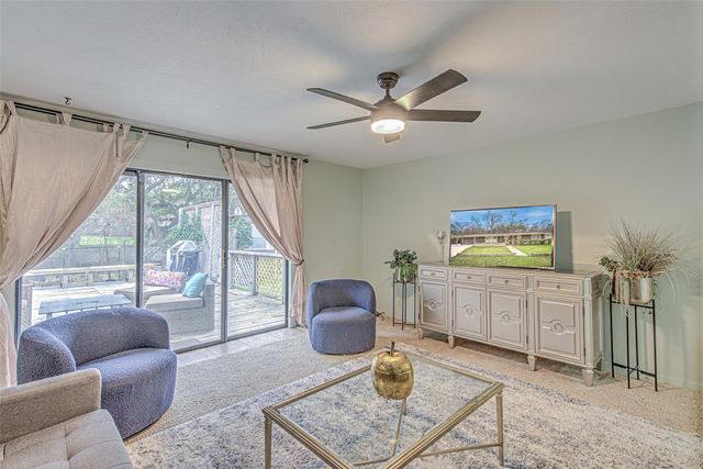 5304 Bedford ST, Kingsland, TX 78639