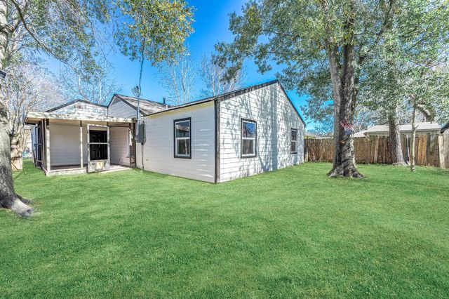 1706 12th Street, Houston, TX 77547