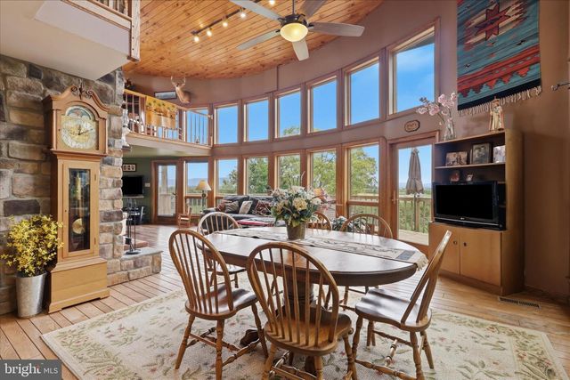 3083 OAK HILL ROAD, Waynesboro, PA 17268