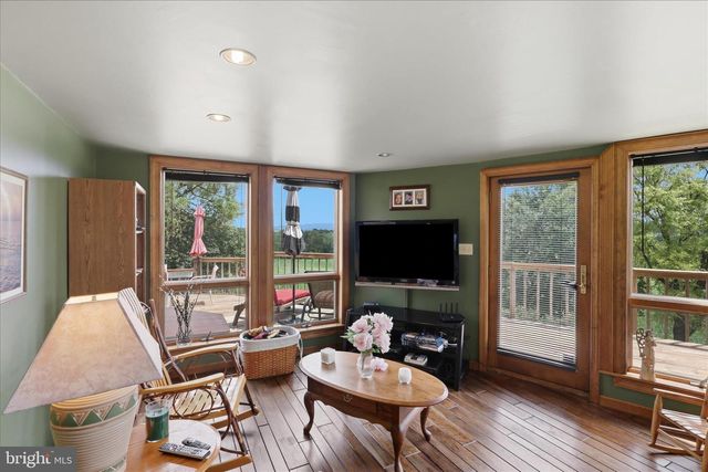 3083 OAK HILL ROAD, Waynesboro, PA 17268