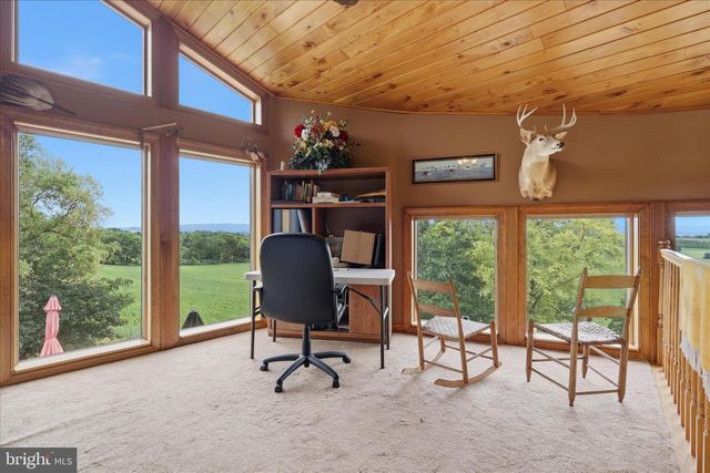 3083 OAK HILL ROAD, Waynesboro, PA 17268