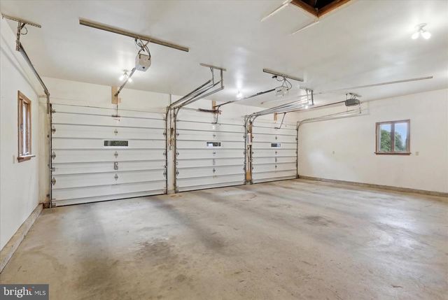 3083 OAK HILL ROAD, Waynesboro, PA 17268