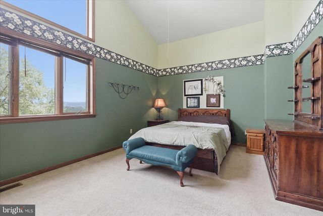 3083 OAK HILL ROAD, Waynesboro, PA 17268