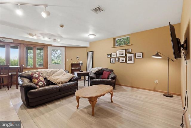 3083 OAK HILL ROAD, Waynesboro, PA 17268
