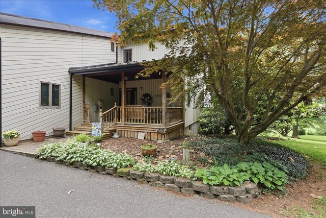 3083 OAK HILL ROAD, Waynesboro, PA 17268