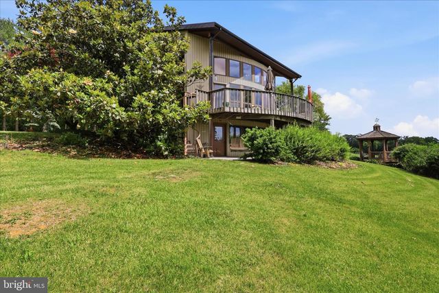 3083 OAK HILL ROAD, Waynesboro, PA 17268