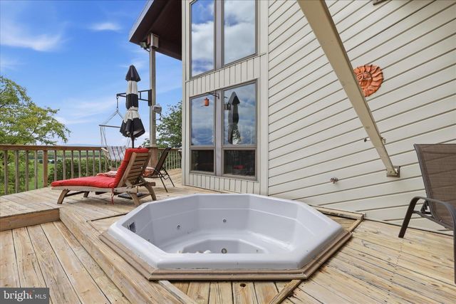 3083 OAK HILL ROAD, Waynesboro, PA 17268