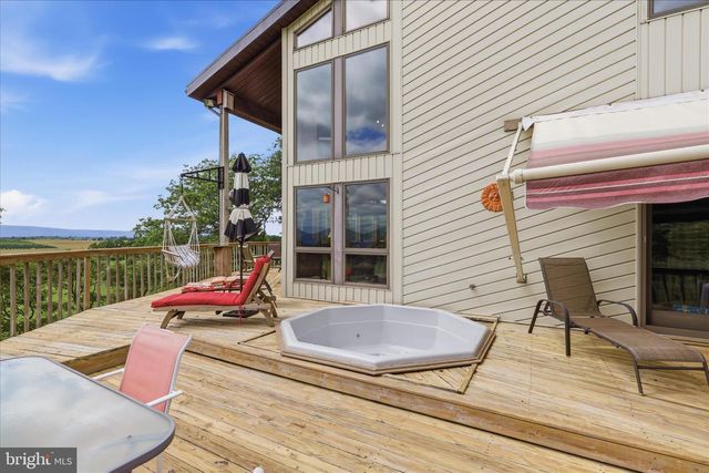 3083 OAK HILL ROAD, Waynesboro, PA 17268