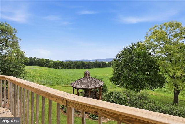 3083 OAK HILL ROAD, Waynesboro, PA 17268