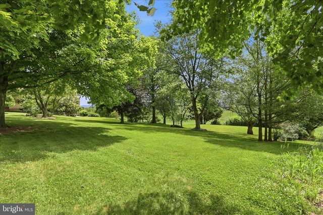 3083 OAK HILL ROAD, Waynesboro, PA 17268