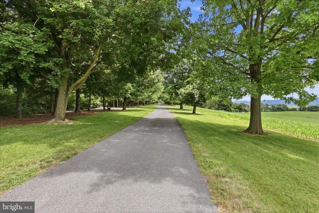 3083 OAK HILL ROAD, Waynesboro, PA 17268