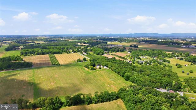 3083 OAK HILL ROAD, Waynesboro, PA 17268