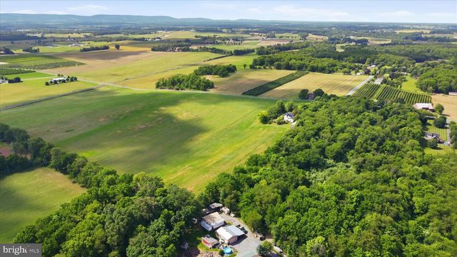 3083 OAK HILL ROAD, Waynesboro, PA 17268