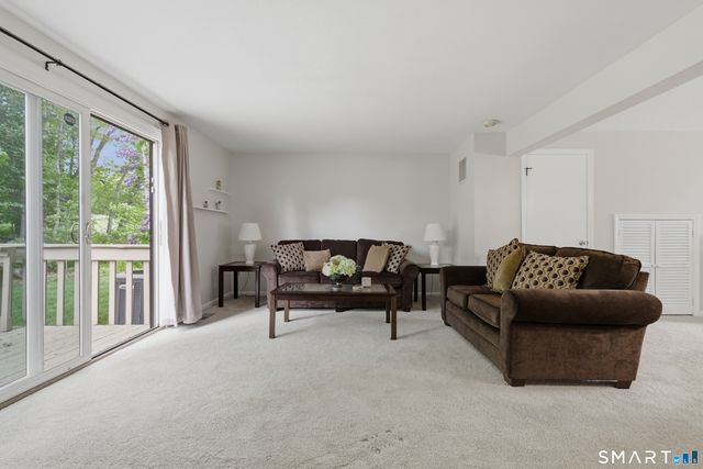 61 Greenview Drive 61, Rocky Hill, CT 06067