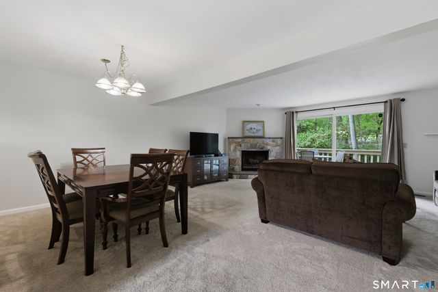 61 Greenview Drive 61, Rocky Hill, CT 06067