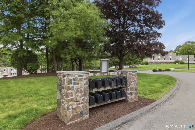 61 Greenview Drive 61, Rocky Hill, CT 06067