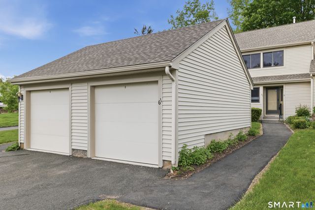 61 Greenview Drive 61, Rocky Hill, CT 06067