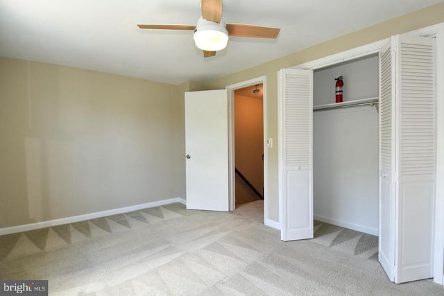 27 MARIAN CT, Sterling, VA 20165