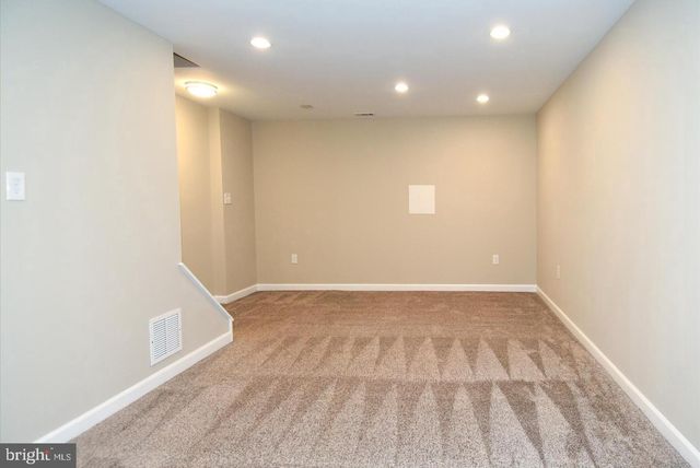 27 MARIAN CT, Sterling, VA 20165