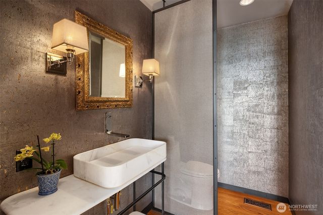 7703 W Mercer Way, Mercer Island, WA 98040