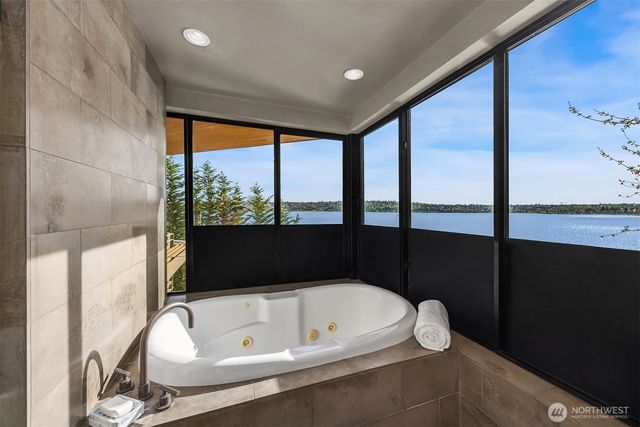 7703 W Mercer Way, Mercer Island, WA 98040
