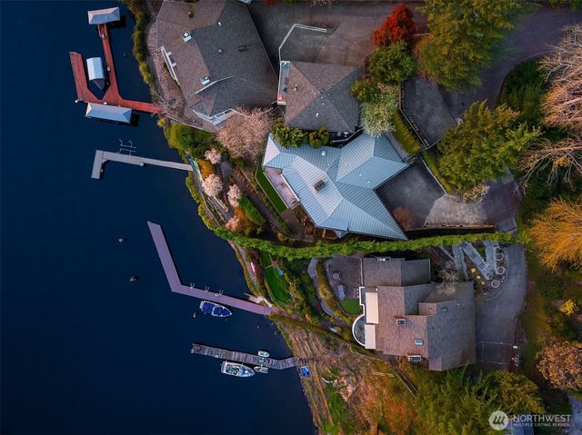 7703 W Mercer Way, Mercer Island, WA 98040