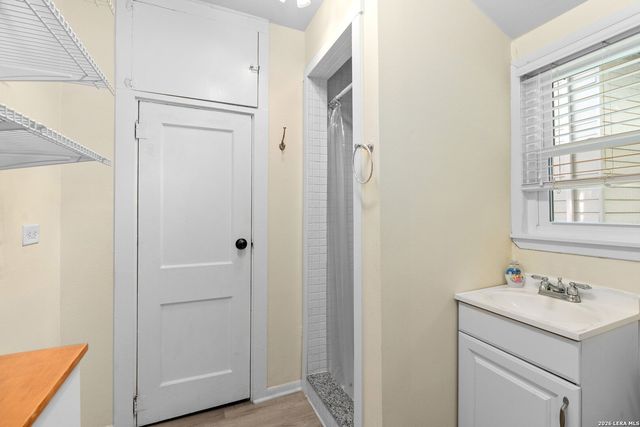 108 CHEVY CHASE DR, San Antonio, TX 78209
