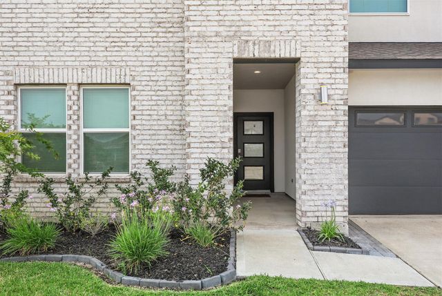 13308 Lago Acero Lane, Texas City, TX 77568