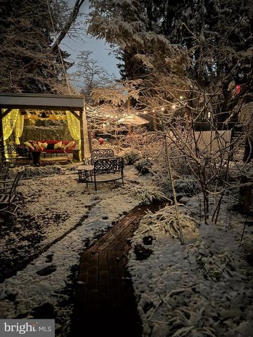 345 E ORANGE ST, Lancaster, PA 17602