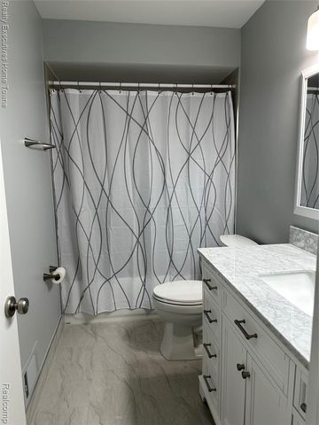 13920 Camelot Drive, Sterling Heights, MI 48312