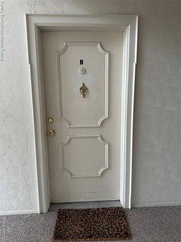 13920 Camelot Drive, Sterling Heights, MI 48312