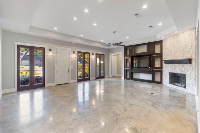 210 Mission Hills Drive, Lufkin, TX 75901