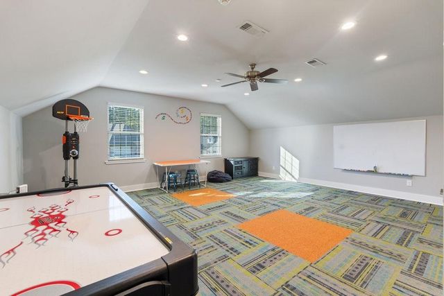 210 Mission Hills Drive, Lufkin, TX 75901