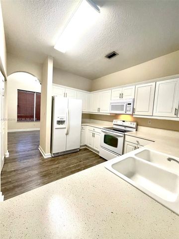 2008 NE 38th Road 2008, Homestead, FL 33033